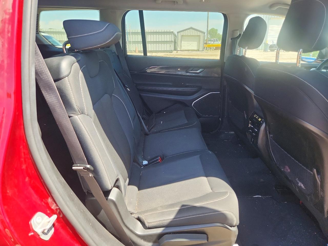 2021 JEEP GRAND CHEROKEE L LAREDO 4X4