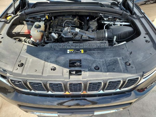 2022 JEEP GRAND CHEROKEE L LAREDO 4X4