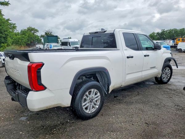 2025 TOYOTA TUNDRA SR5
