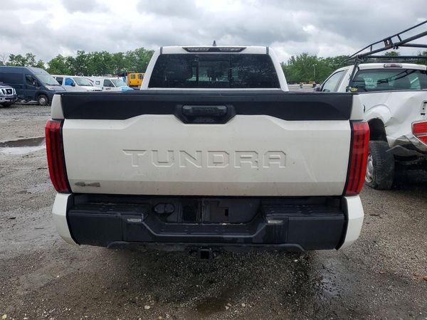 2025 TOYOTA TUNDRA SR5