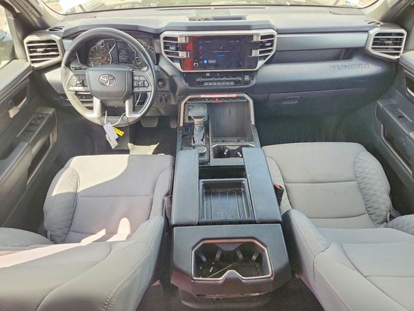 2025 TOYOTA TUNDRA SR5