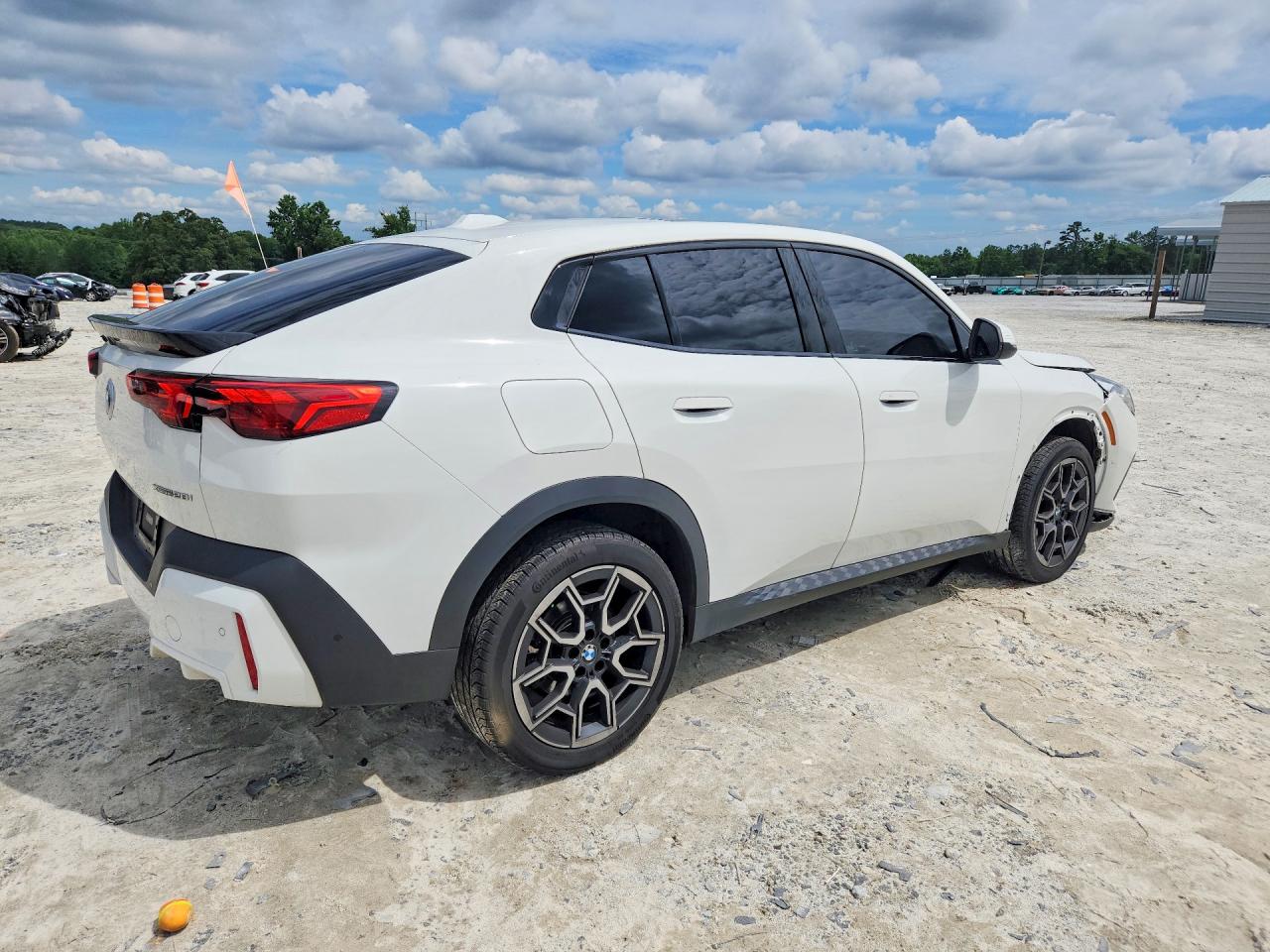 2025 BMW X2 xDrive28i