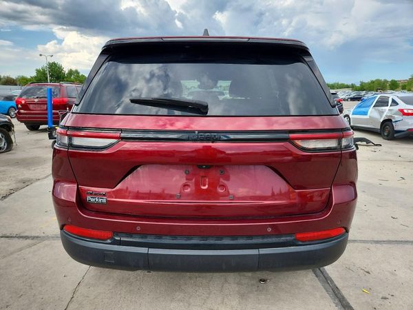 2023 JEEP CHEROKEE Laredo, Altitude — DIRR