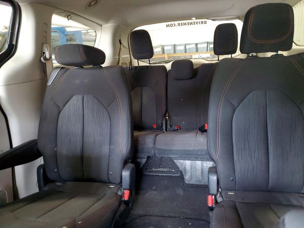 2017 CHRYSLER PACIFICA