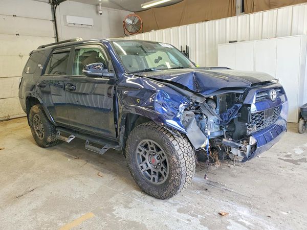 2020 TOYOTA 4RUNNER