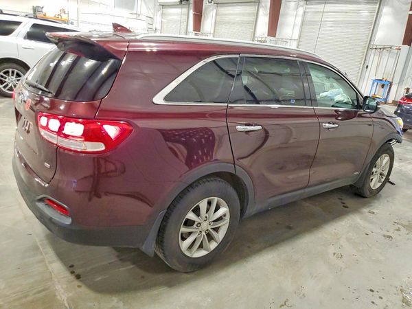 2016 KIA SORENTO L / LX