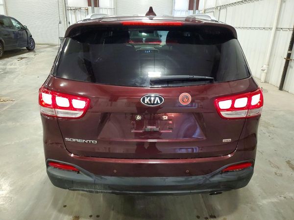 2016 KIA SORENTO L / LX