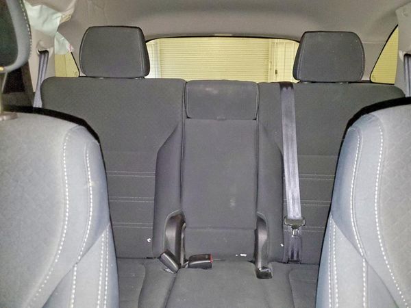 2016 KIA SORENTO L / LX