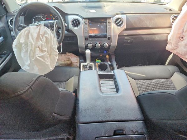 2017 TOYOTA TUNDRA SR/SR5