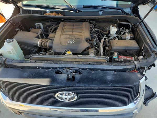 2017 TOYOTA TUNDRA SR/SR5