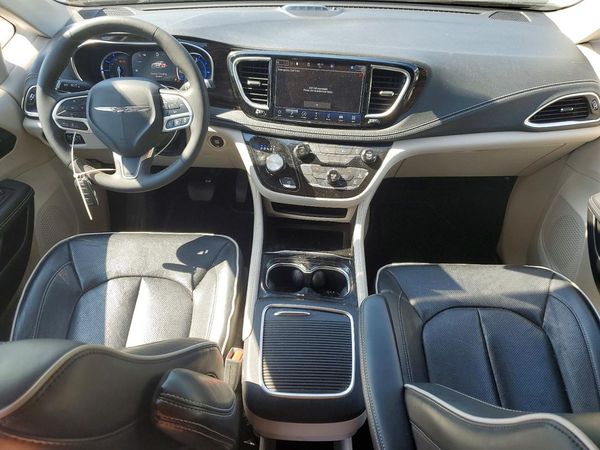 2023 CHRYSLER PACIFICA Limited — CKPT