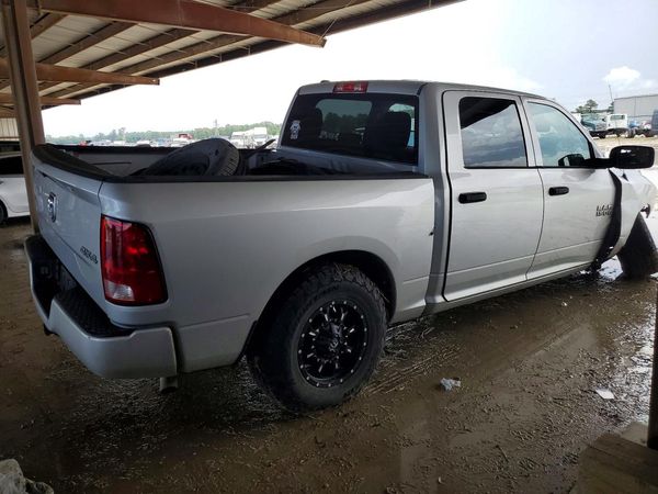 2018 RAM 1500 ST