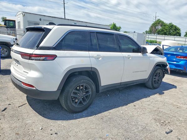 2024 JEEP GRAND CHEROKEE LAREDO 4X4