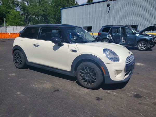 2015 MINI COOPER