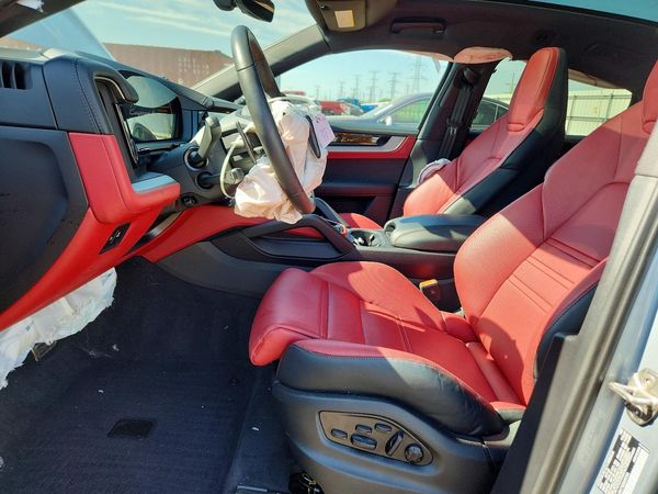 2025 PORSCHE CAYENNE S — DENT