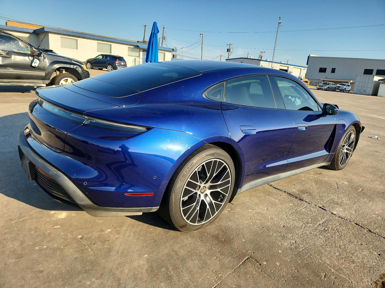 2022 PORSCHE TAYCAN