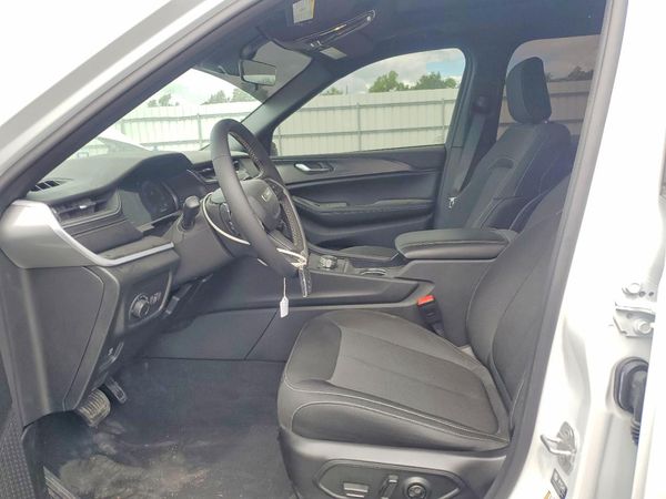 2025 JEEP GRAN CHERO Laredo, Altitude