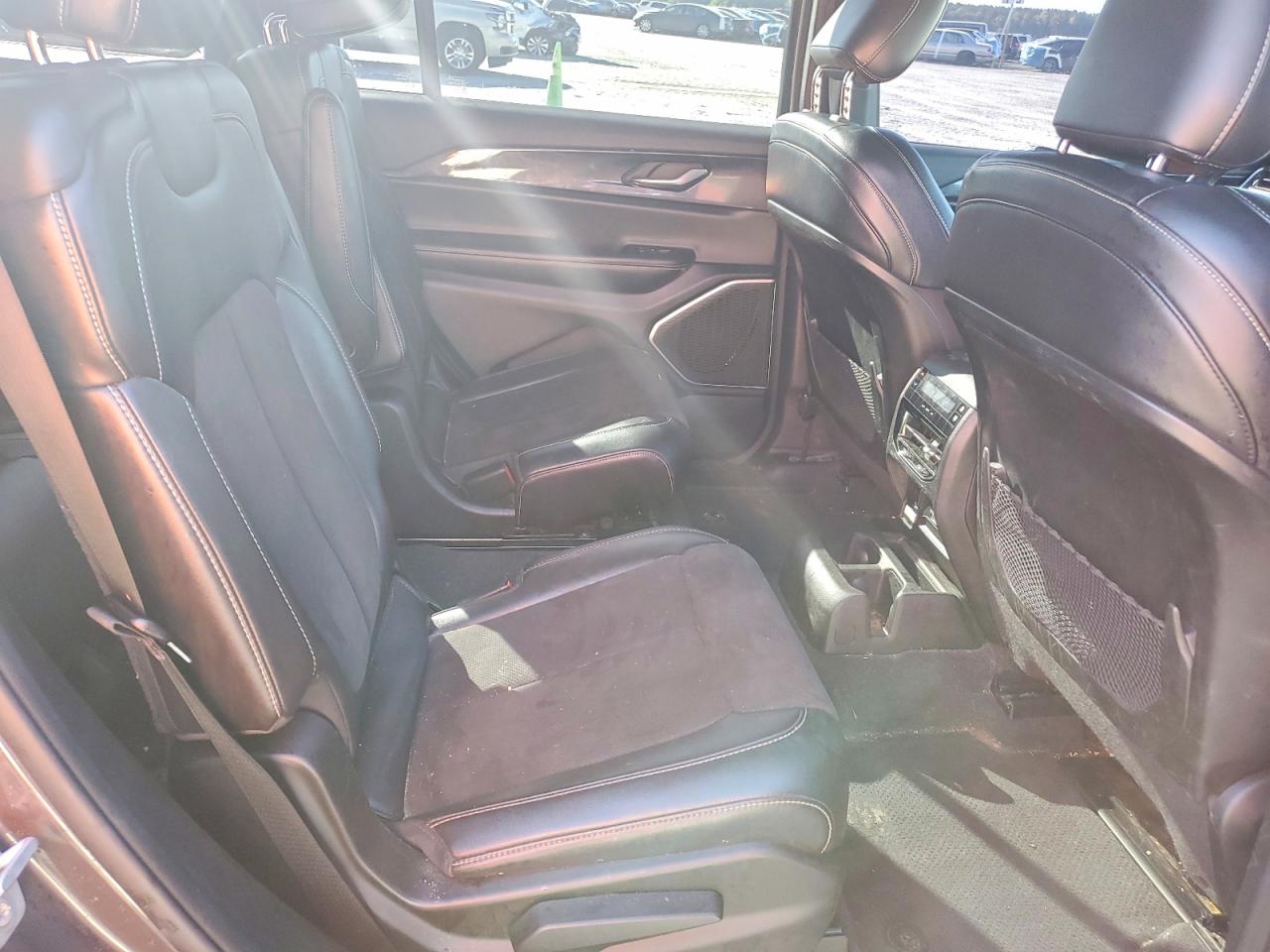 2021 JEEP GRAND CHEROKEE L LAREDO 4X2
