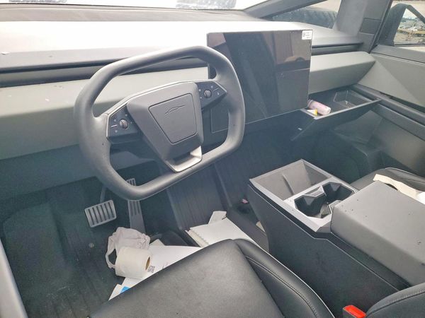 2025 TESLA CYBERTRUCK — CKPT