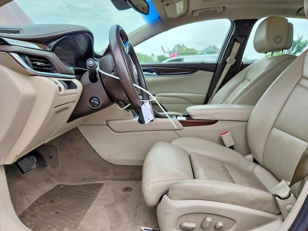 2013 CADILLAC XTS Luxury