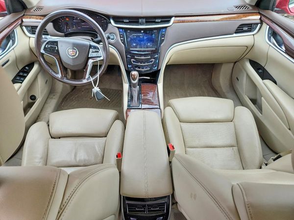 2013 CADILLAC XTS Luxury