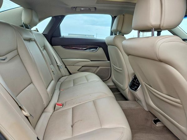 2013 CADILLAC XTS Luxury
