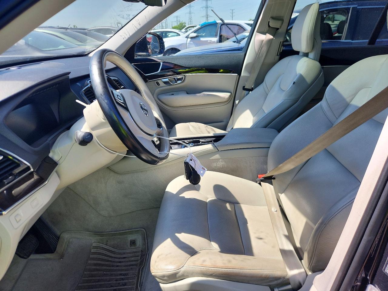 2016 VOLVO XC90 SV42 Momentum
