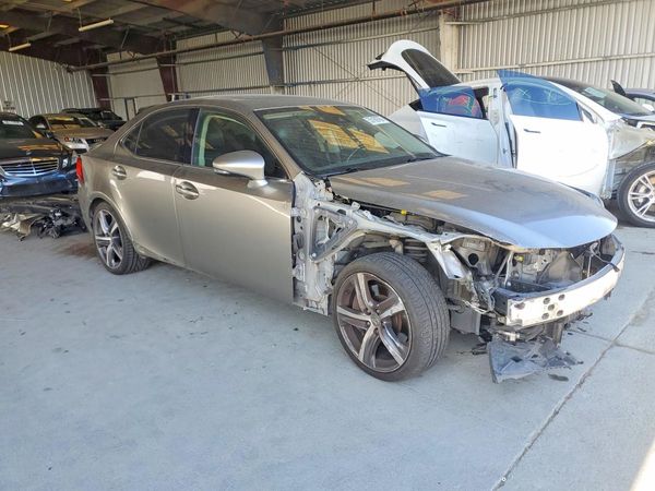 2017 LEXUS IS 200t