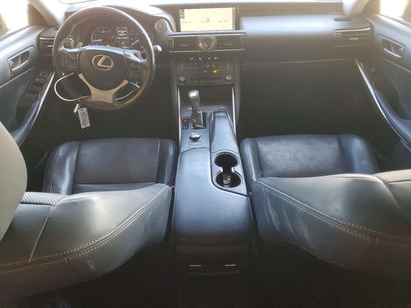 2017 LEXUS IS 200t