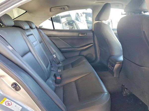 2017 LEXUS IS 200t