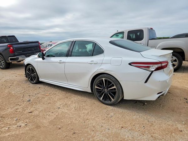 2018 TOYOTA CAMRY