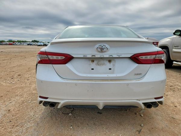 2018 TOYOTA CAMRY