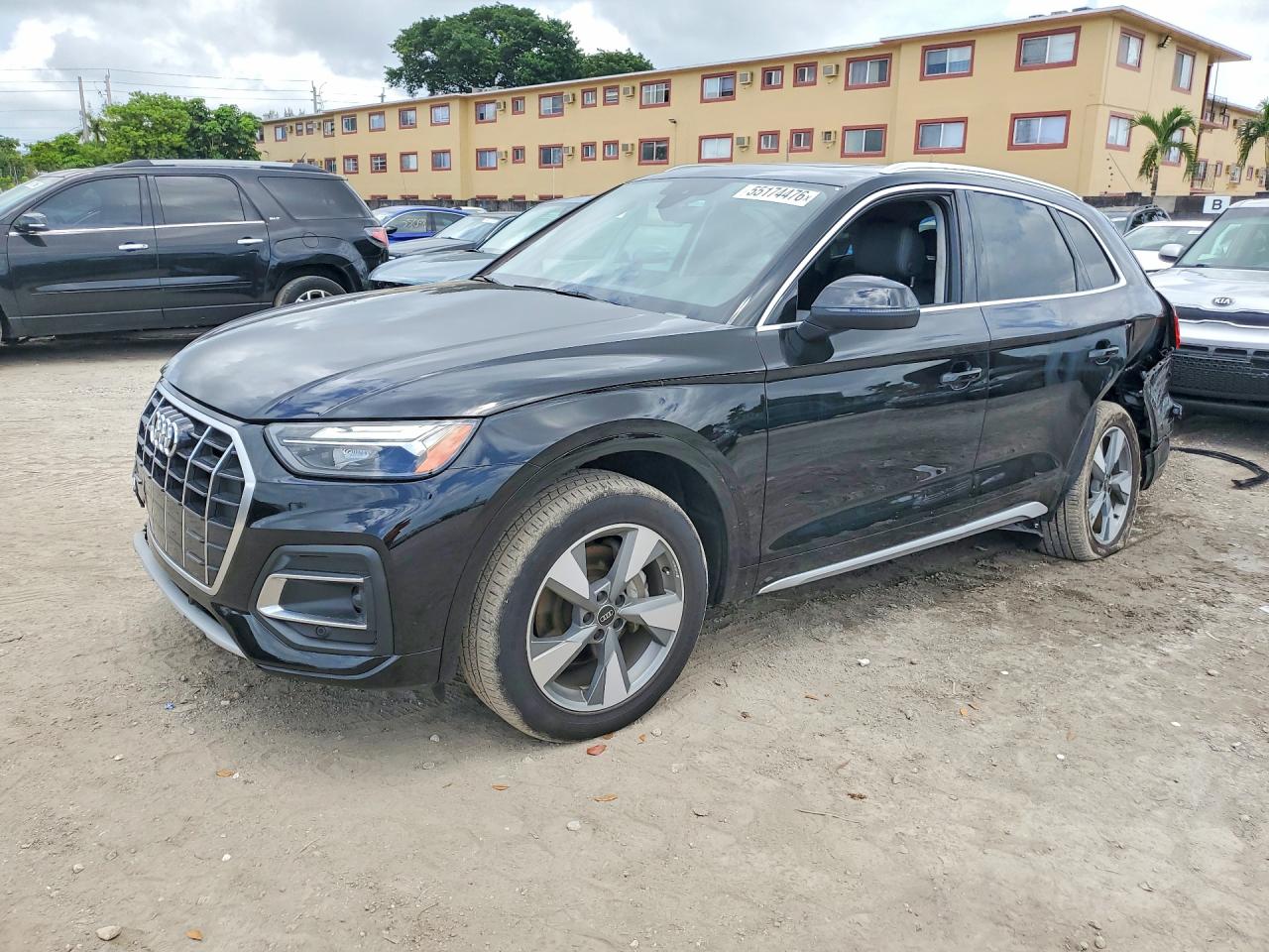2024 AUDI Q5 quattro Premium
