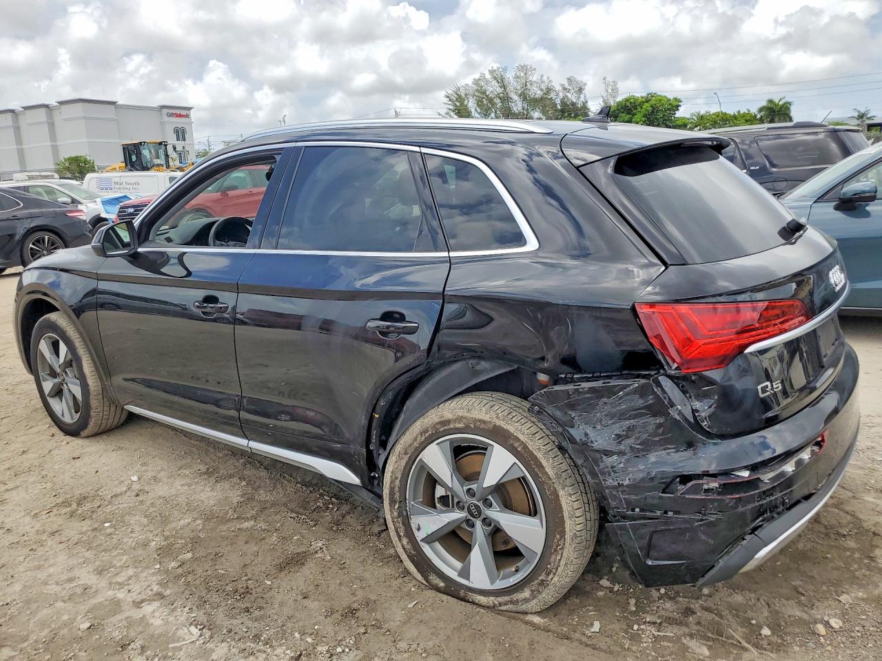 2024 AUDI Q5 quattro Premium