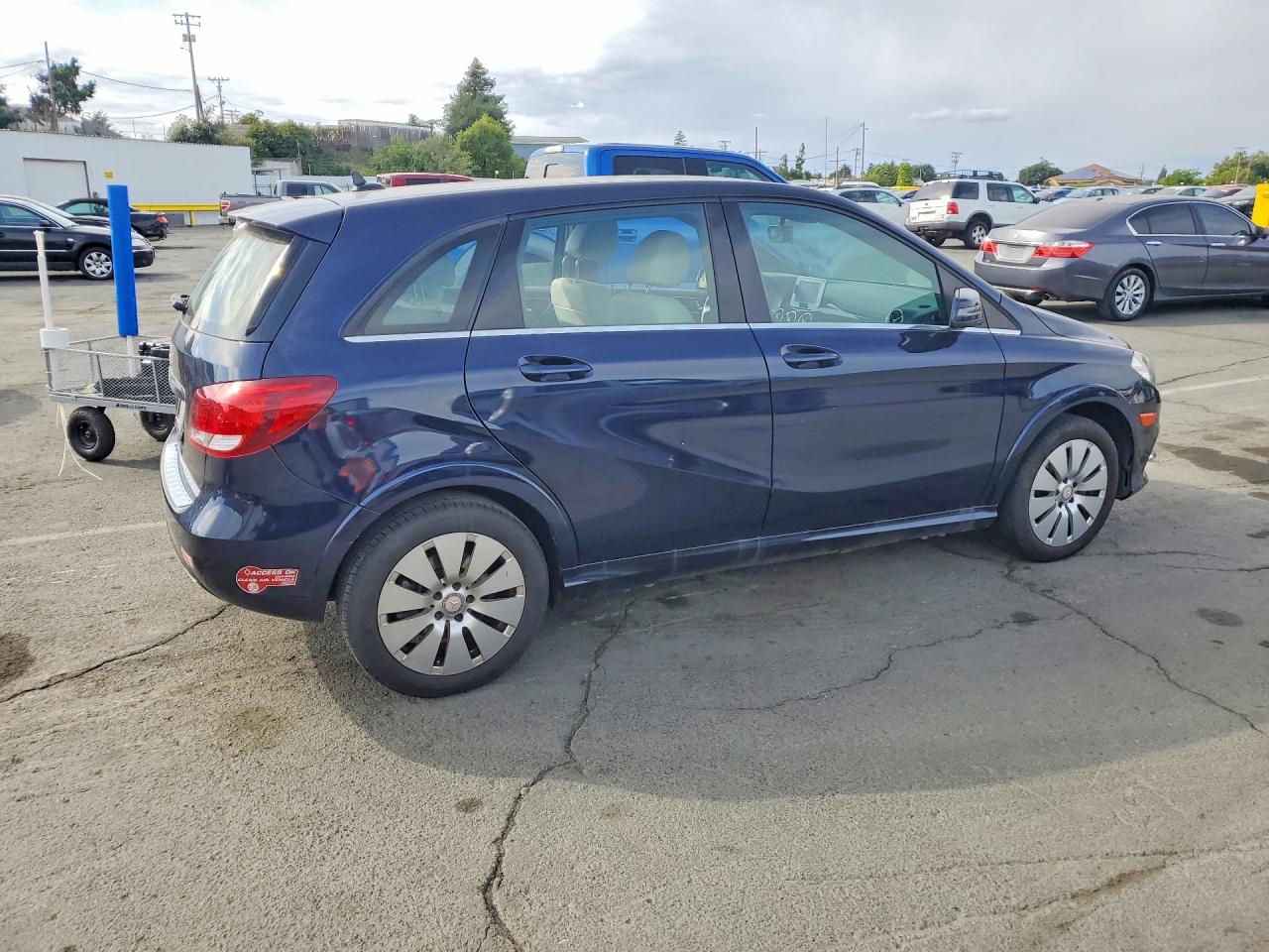 2017 MERCEDES-BENZ B B250e