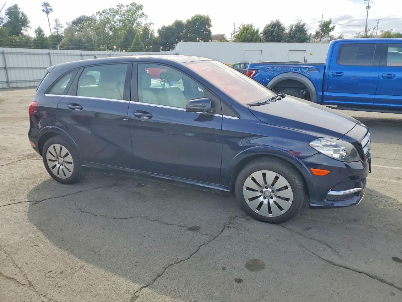 2017 MERCEDES-BENZ B B250e