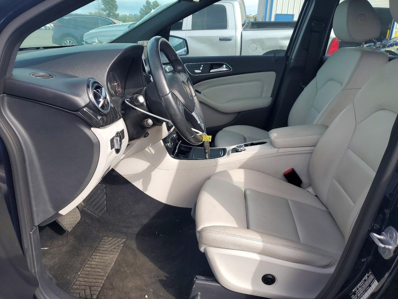 2017 MERCEDES-BENZ B B250e