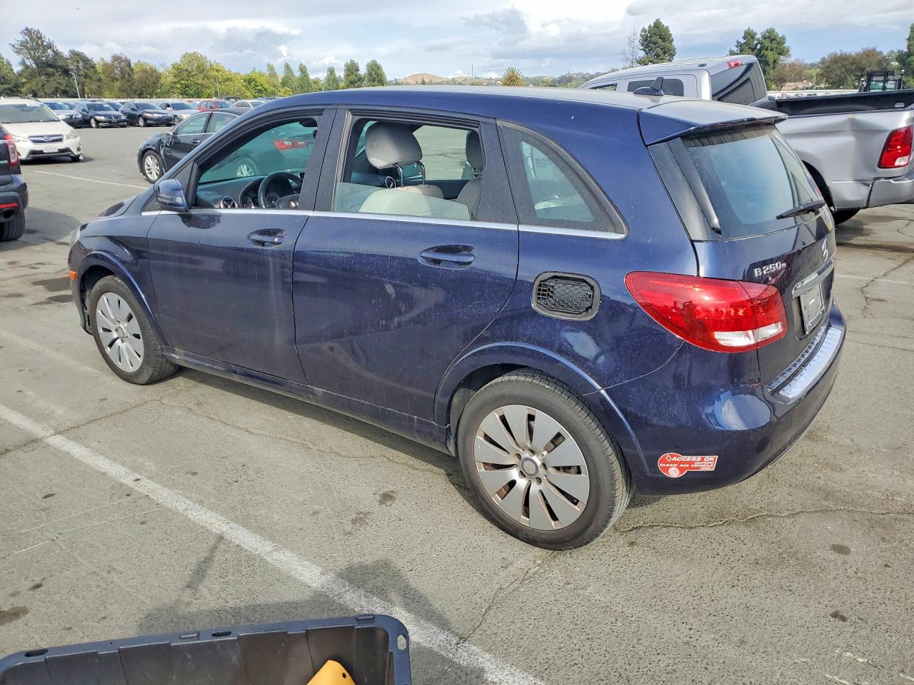 2017 MERCEDES-BENZ B B250e