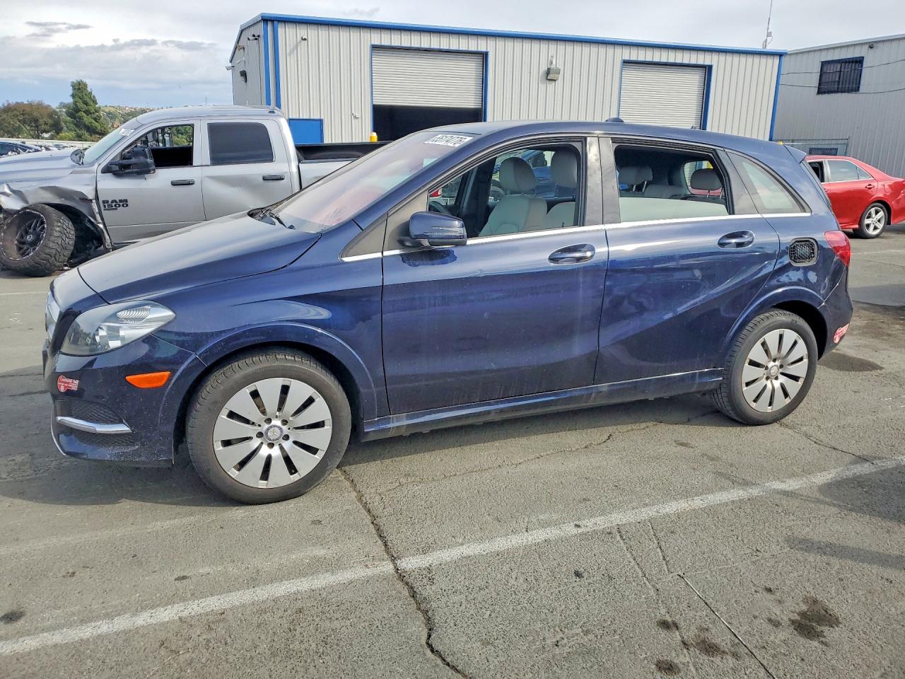 2017 MERCEDES-BENZ B B250e