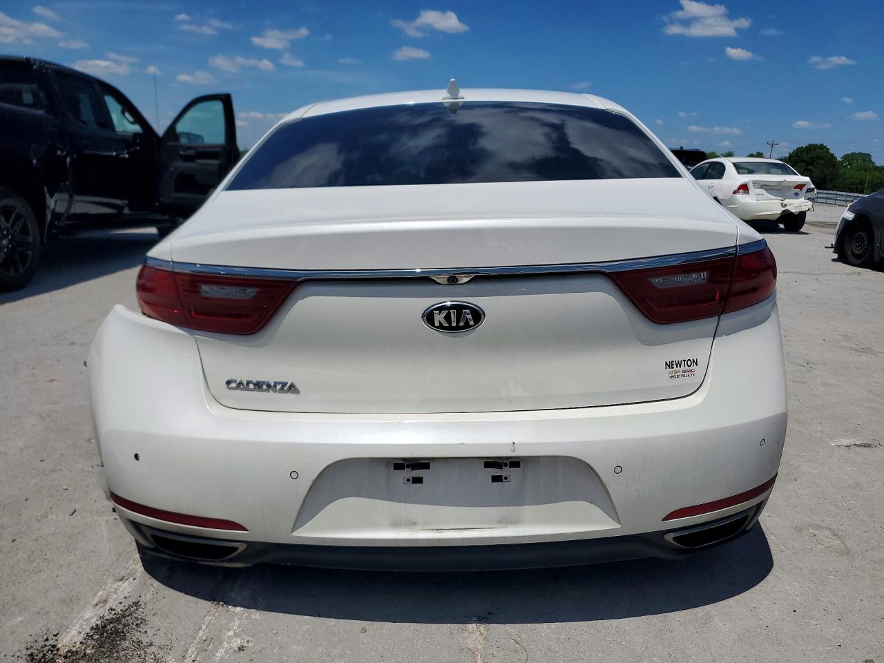 2017 KIA CADENZA
