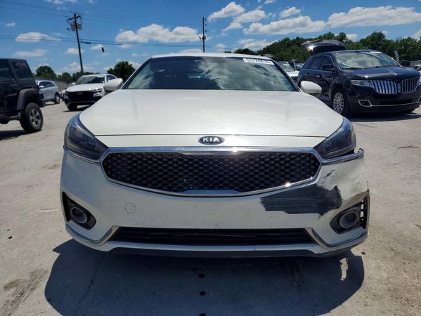 2017 KIA CADENZA
