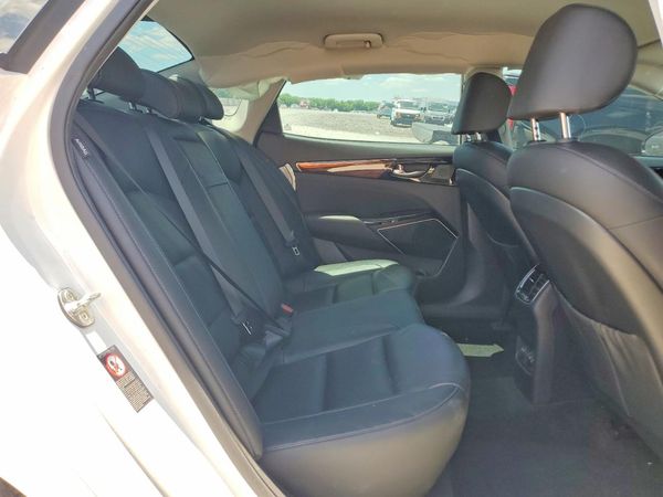 2017 KIA CADENZA