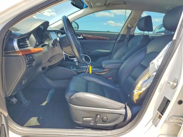 2017 KIA CADENZA
