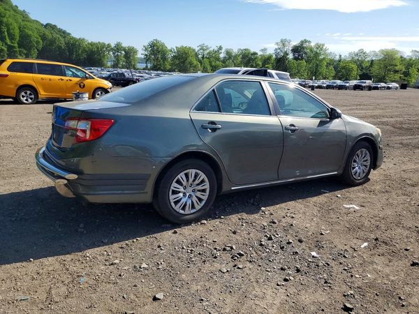 2013 TOYOTA CAMRY