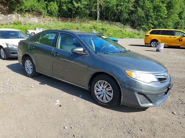 2013 TOYOTA CAMRY