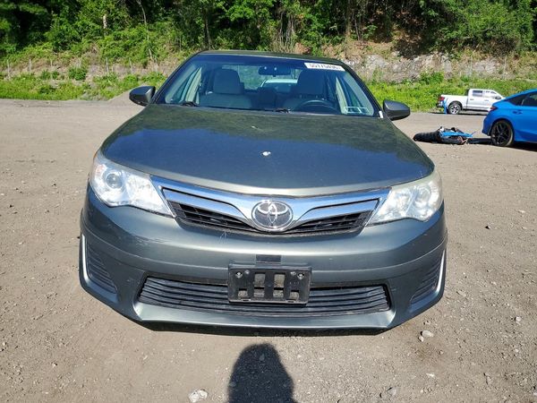 2013 TOYOTA CAMRY
