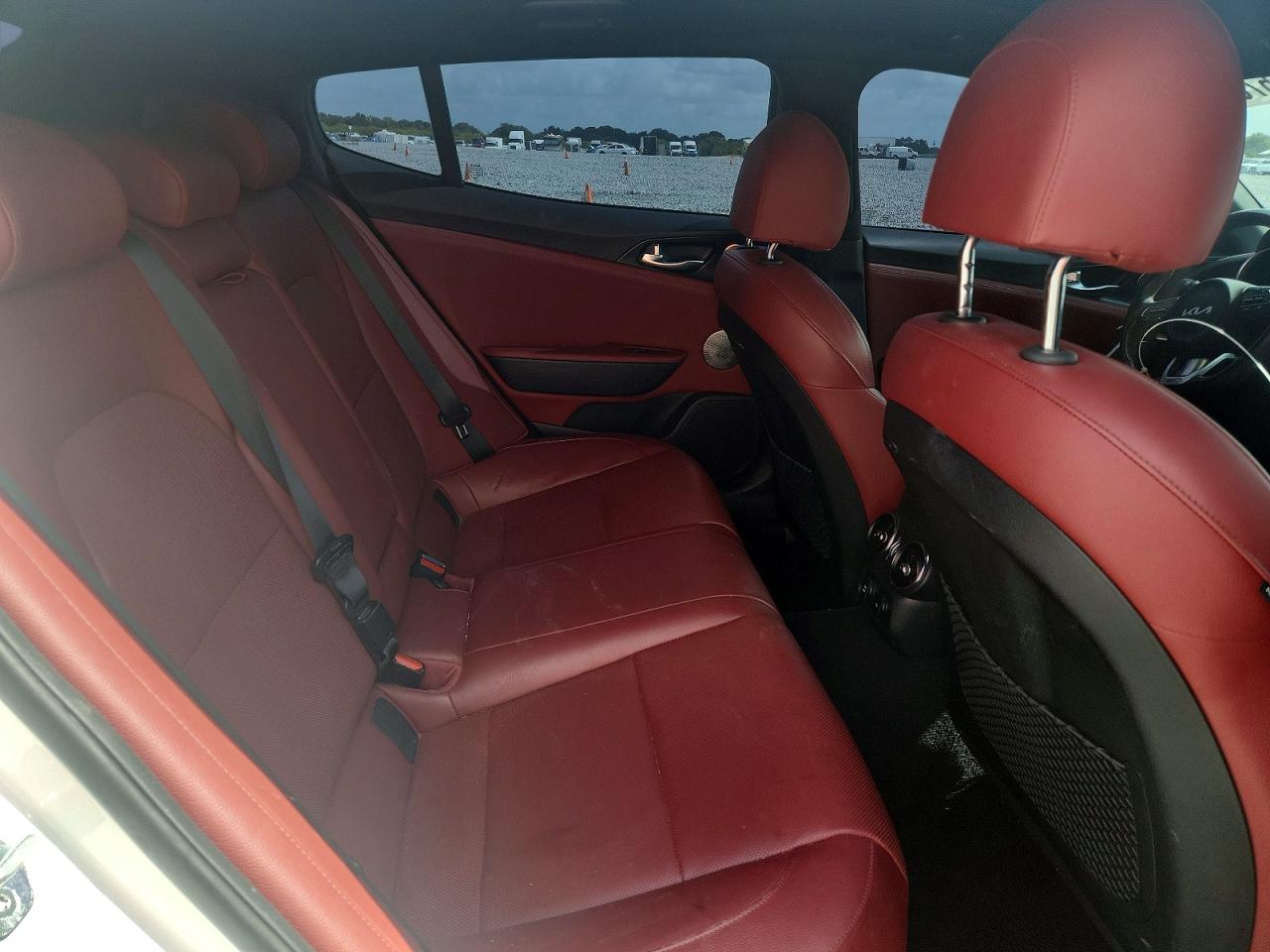 2023 KIA STINGER GT-Line