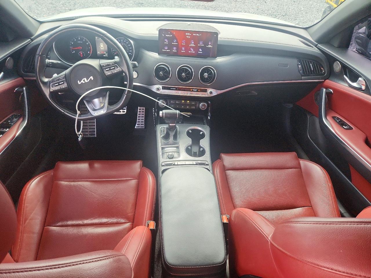 2023 KIA STINGER GT-Line
