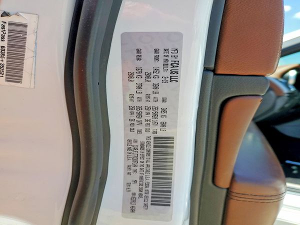 2019 JEEP GRAND CHEROKEE Summit
