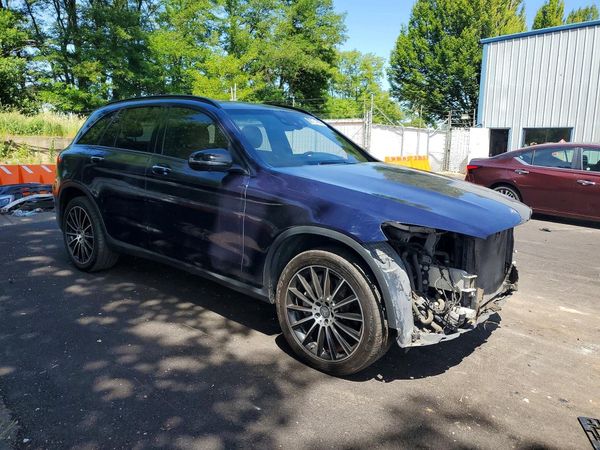 2017 MERCEDES-BENZ GLC GLC300 Base-4M